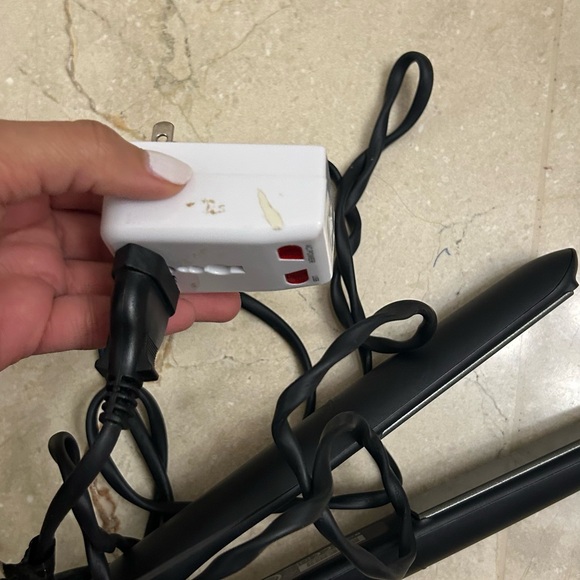 GHD Gold Flat Iron - Picture 4 of 4